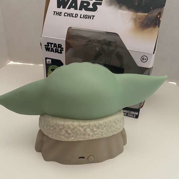 New Baby Yoda Desktop Light Lamp
The Child Mandalorian Grogu - Picture 10 of 13
